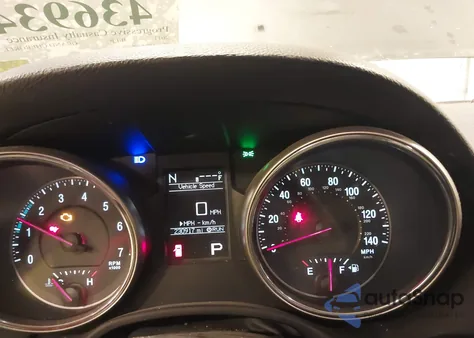 2011 Jeep Grand Cherokee Laredo z USA, uszkodzony, nr VIN 1J4RR4GG4BC737673